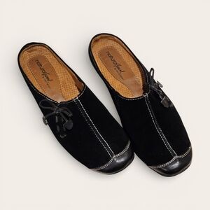 Naturalizer Black Slip-On Mules